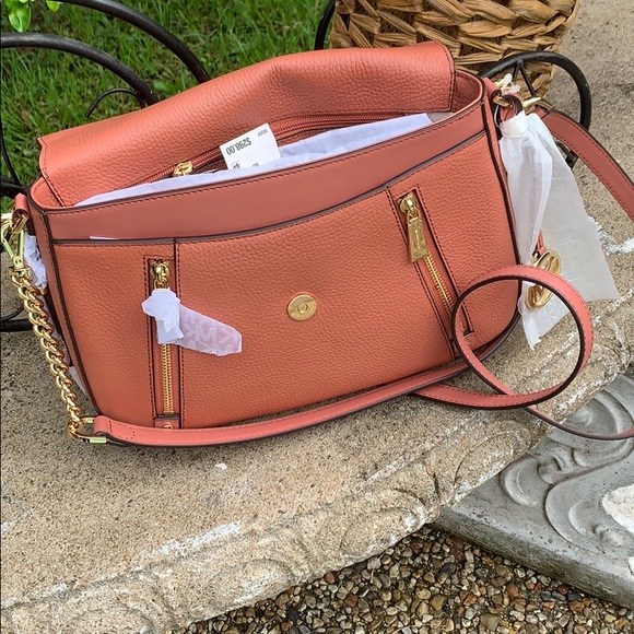 Michael Kors Bedford Legacy Medium Flap Shoulder - Picture 6 of 15